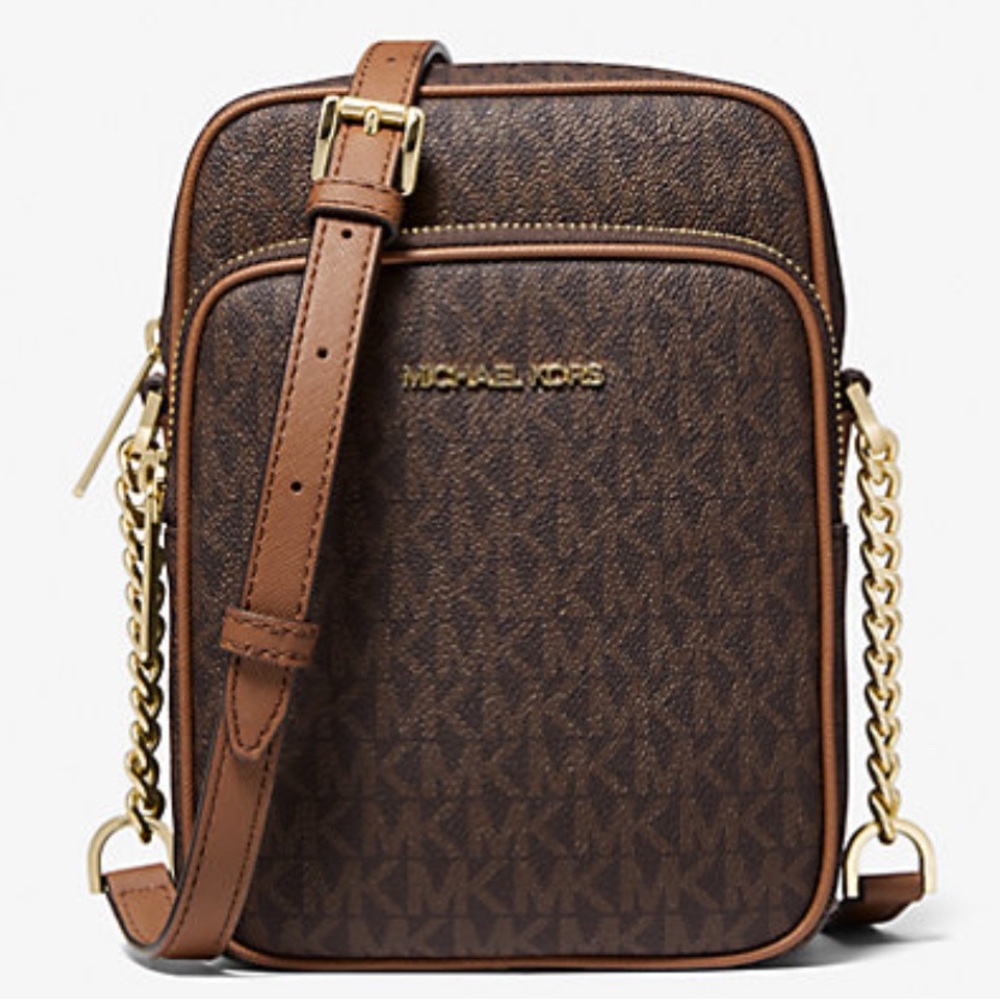 Jet Set Travel Medium Logo Crossbody Bag